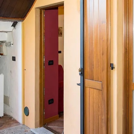 公寓 Casa Corte Rocca 阿罗纳