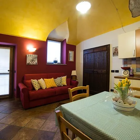 Casa Corte Rocca 公寓