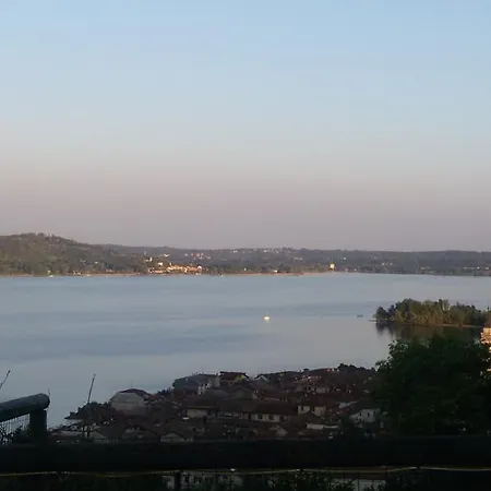 Casa Corte Rocca Arona