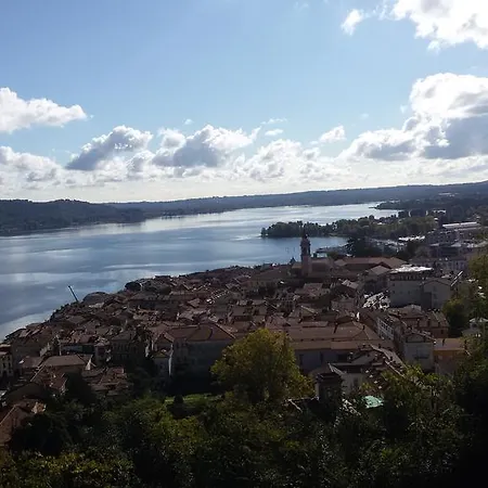 Lägenhet Casa Corte Rocca Arona