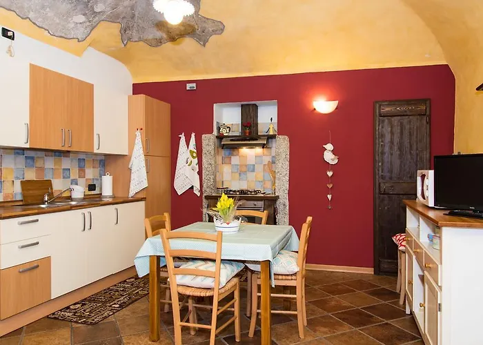 Casa Corte Rocca Arona