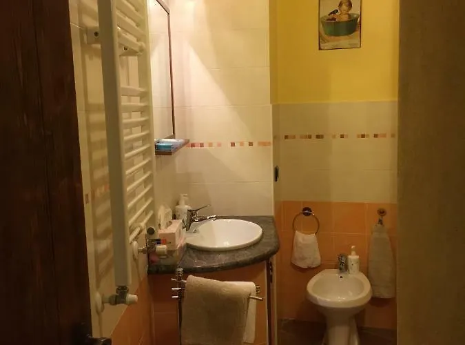 Casa Corte Rocca Arona